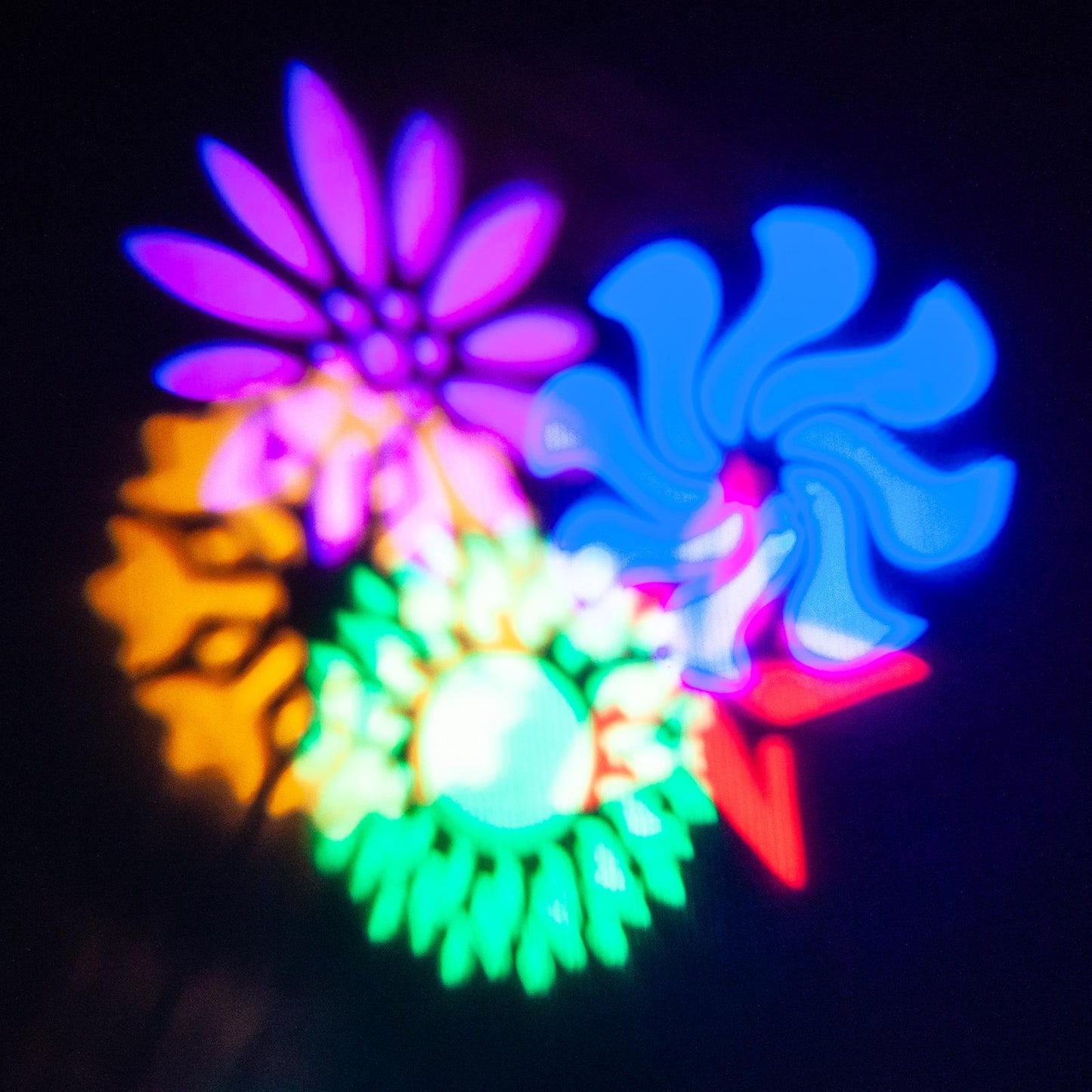 Clutch SPIN-TRIX RGBW LED Motion Beam Light Fixture